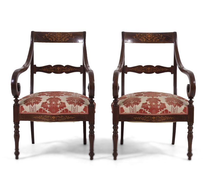 Coppia di poltrone intarsiate con braccioli a ricciolo. XIX secolo  - Auction Antique - Cambi Casa d'Aste