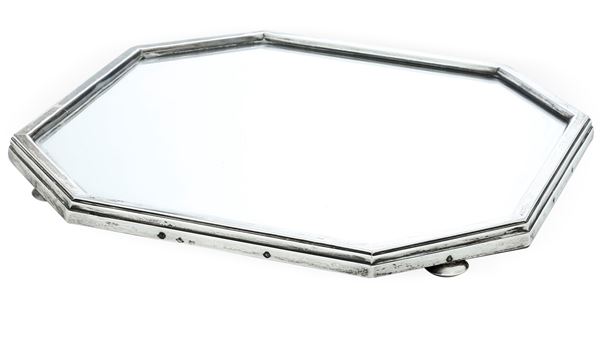 Presentoire a specchio. Argenteria italiana del XX secolo, argentiere Ricci & C. Alessandria