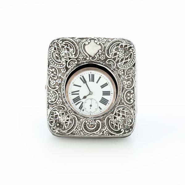 Orologio con cassa in argento. Inghilterra, XX secolo