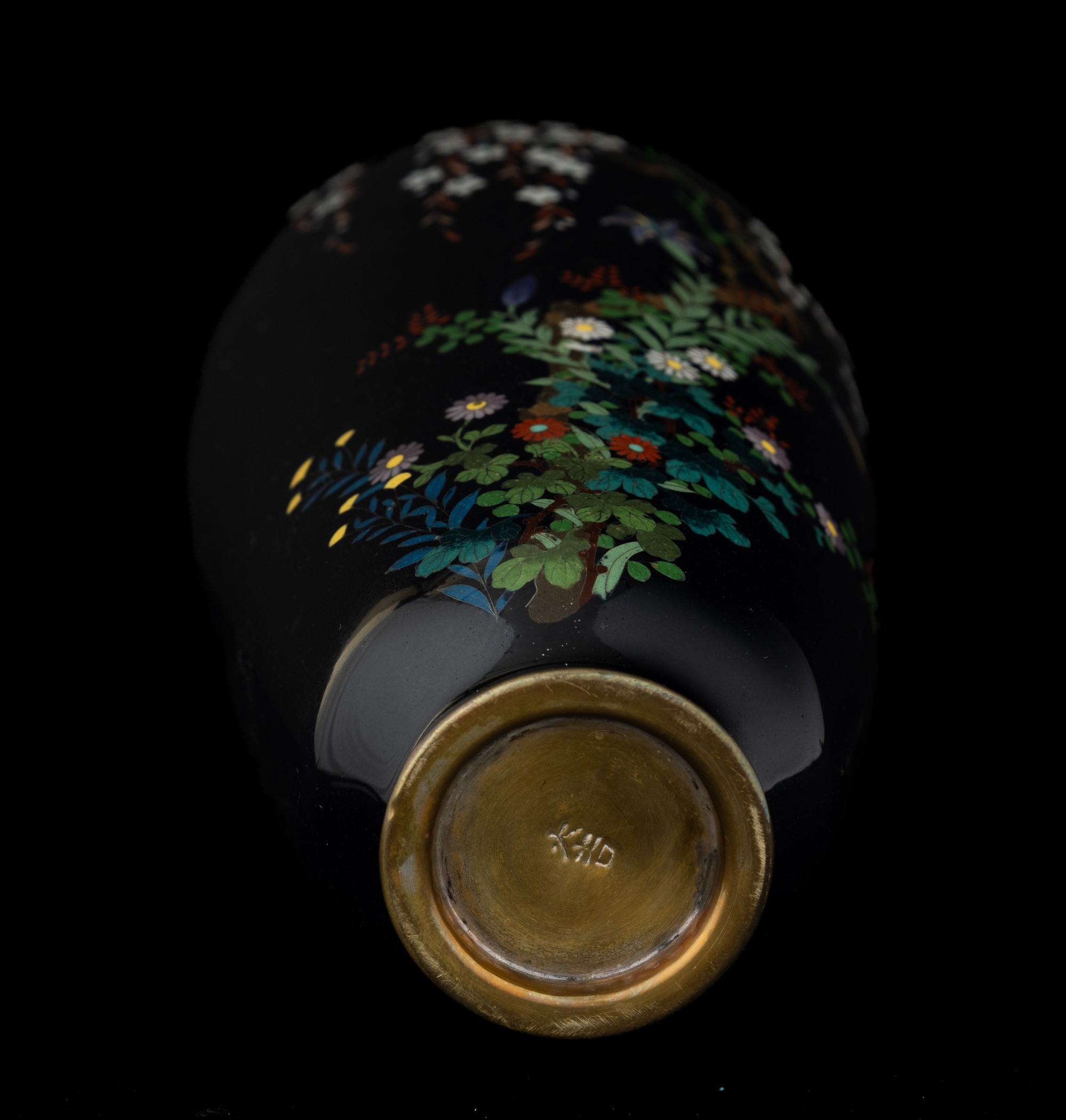 Ota Kichisaburo, Piccolo vaso in cloisonné con decoro floreale (Giappone, periodo Meiji)