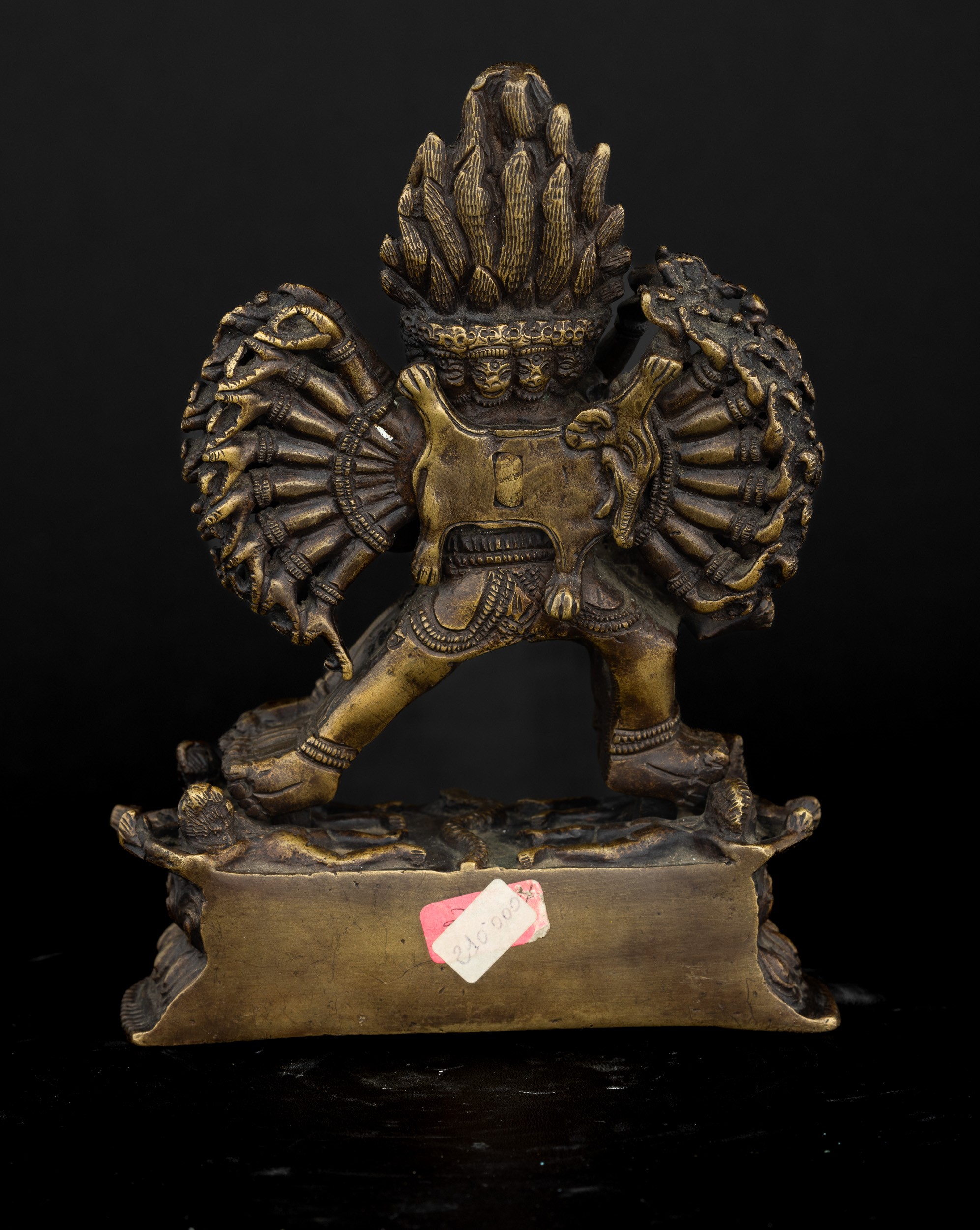 Figura di Yamantaka Vajra in Bronzo su Doppio Fiore di Loto, Tibet, XVIII - XIX Secolo