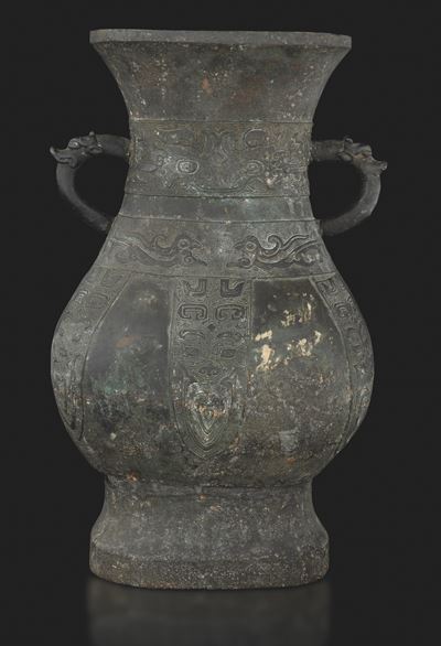Grande Vaso in Bronzo in Forma Arcaica a Due Anse, Inciso con Motivi Geometrici e Naturalistici, ...