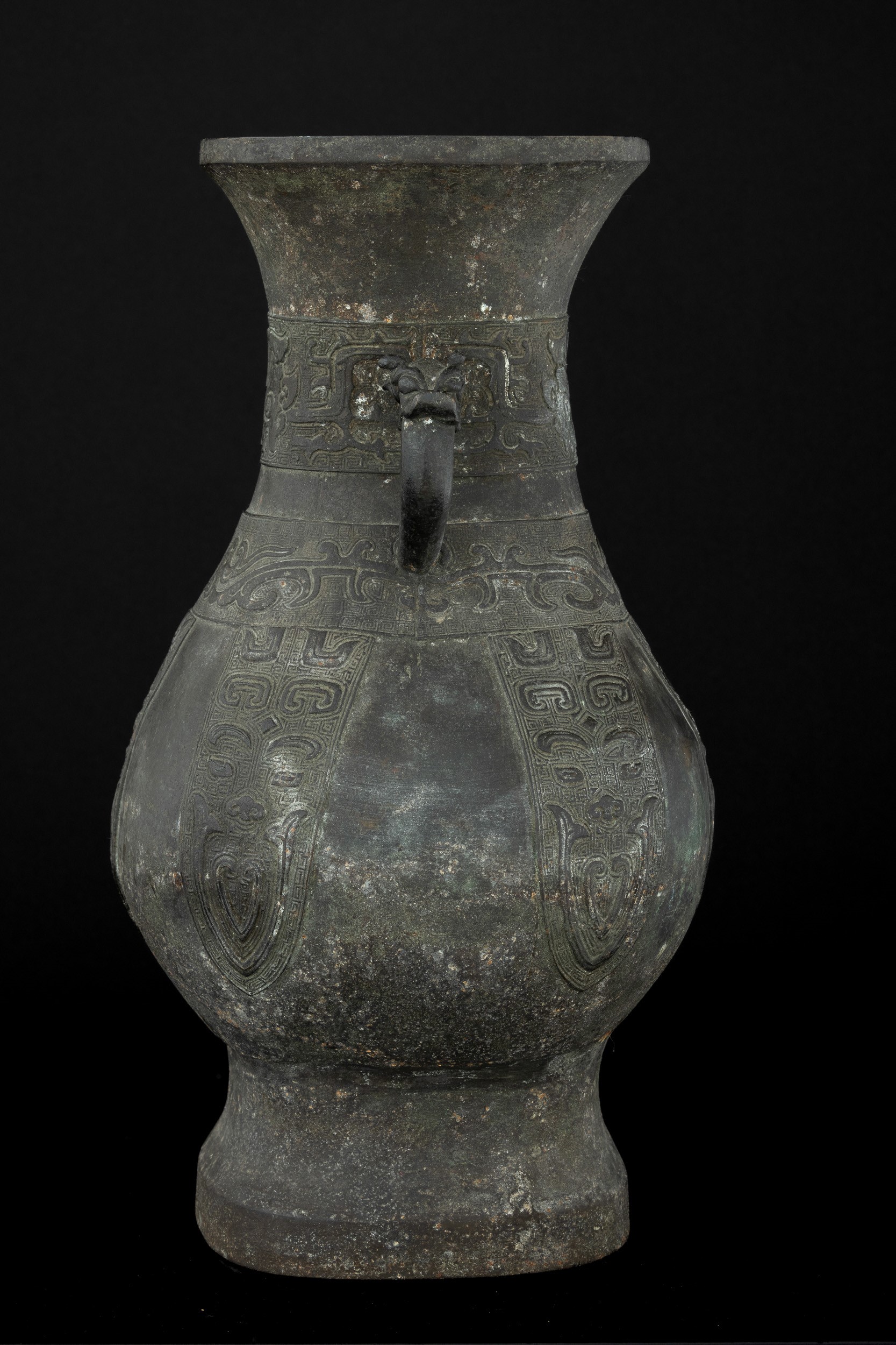Grande Vaso in Bronzo in Forma Arcaica a Due Anse, Inciso con Motivi Geometrici e Naturalistici, ...