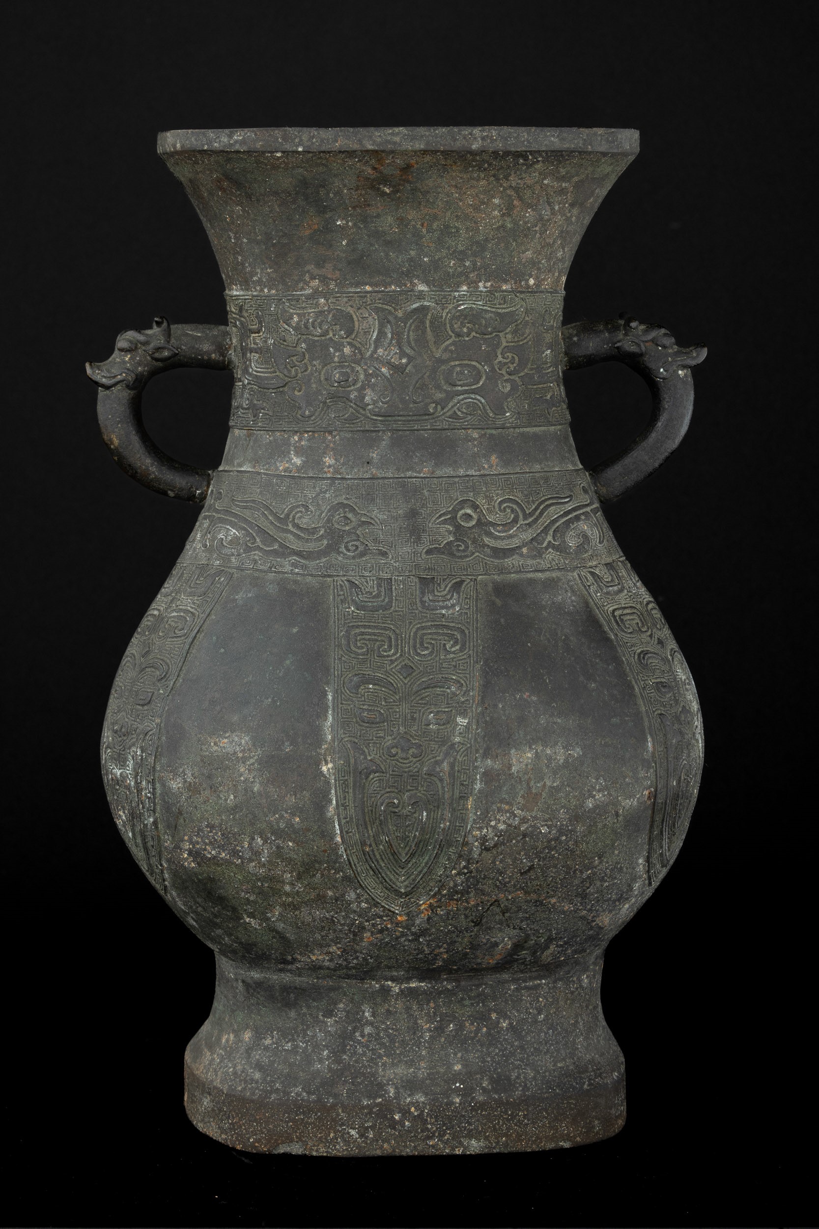Grande Vaso in Bronzo in Forma Arcaica a Due Anse, Inciso con Motivi Geometrici e Naturalistici, ...