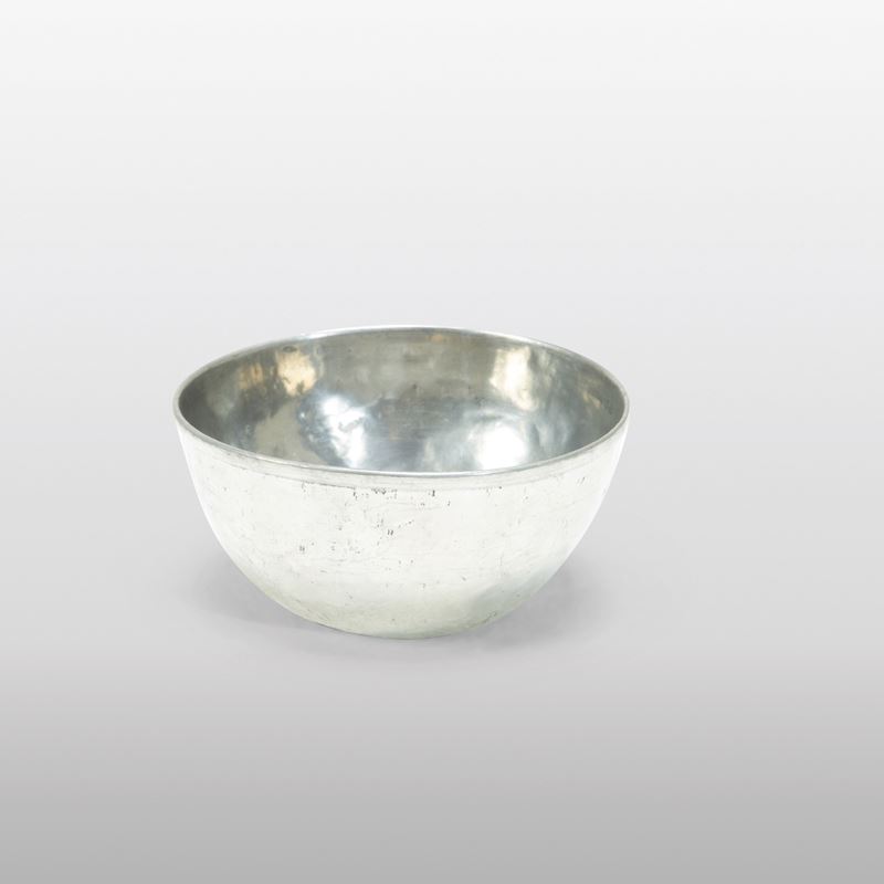 Gabriella Crespi : Coppa in metallo argentato.  - Auction Design LAB - Cambi Casa d'Aste