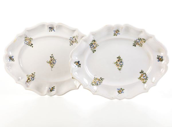 Coppia di vassoietti a "rametti fioriti". Sassuolo, seconda metà del XVIII secolo.