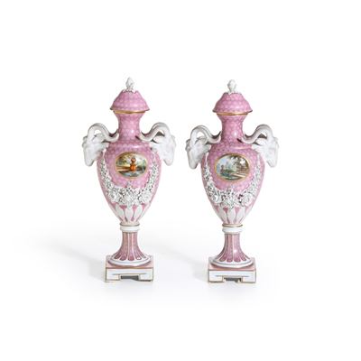 Coppia di vasi, porcellana, pseudo marca di Sèvres, Francia, XX secolo