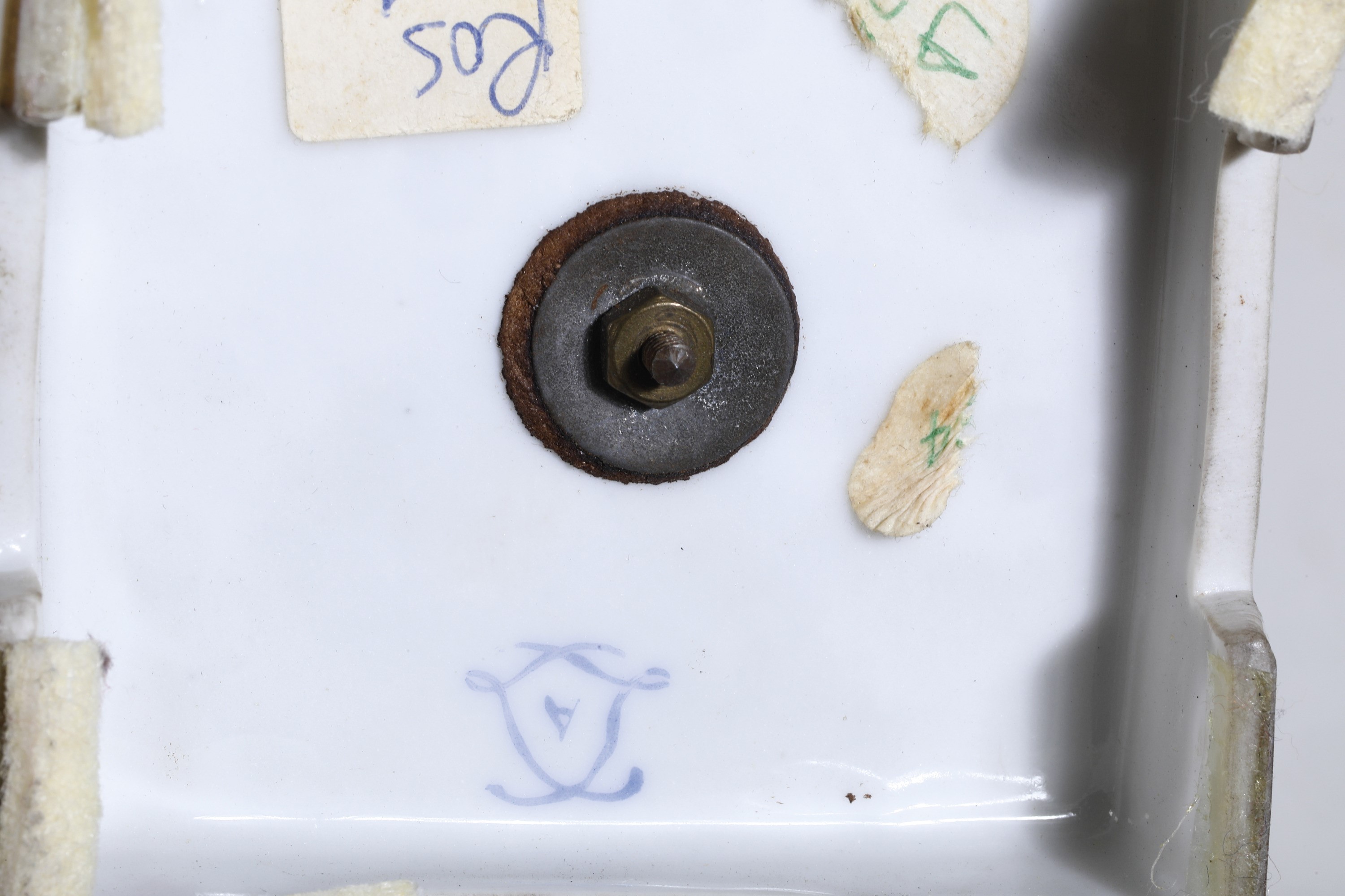 Coppia di vasi, porcellana, pseudo marca di Sèvres, Francia, XX secolo