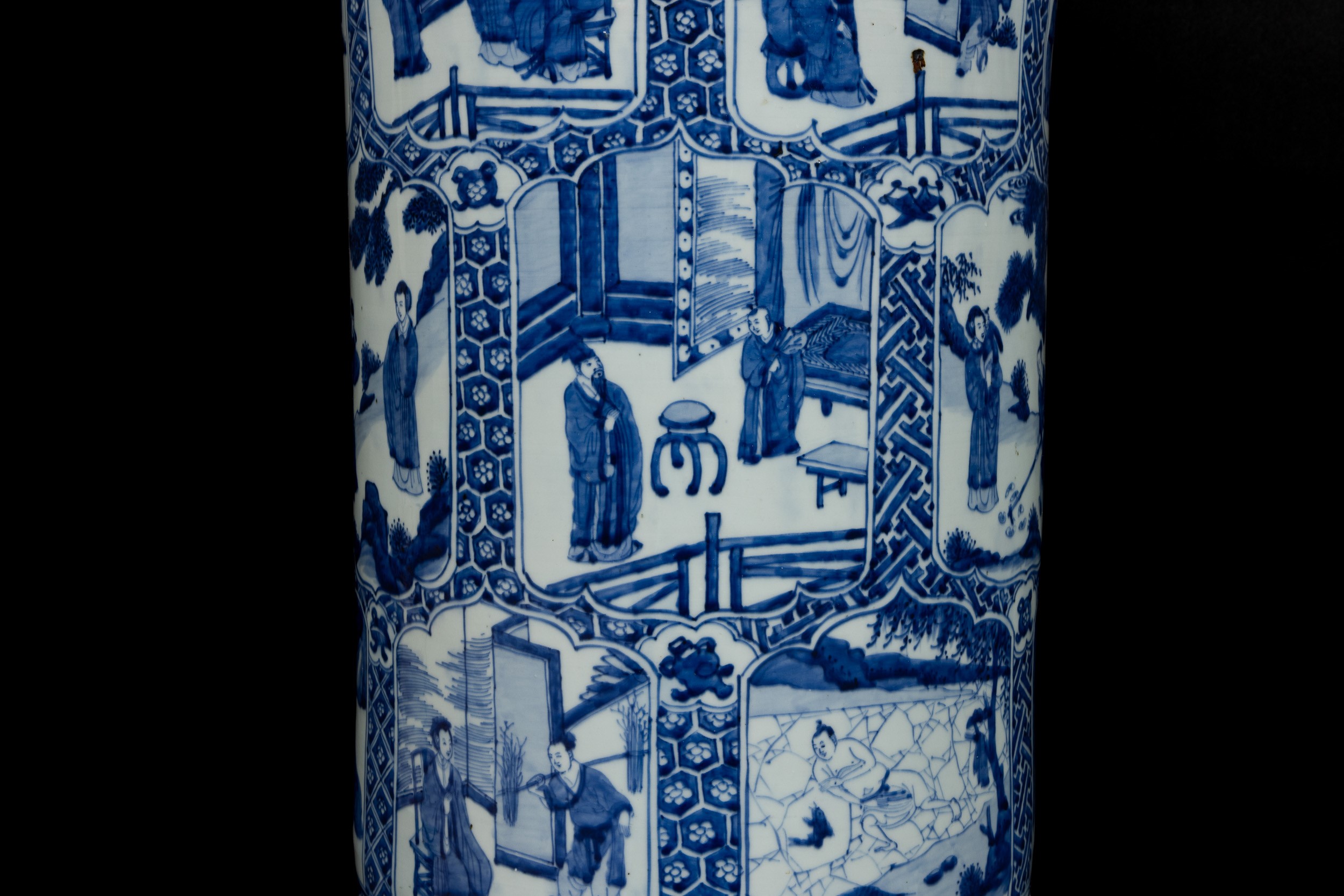 Grande e Importante Vaso in Porcellana Bianco e Blu Raffigurante 24 Scene di “pietà Filiale” Entr...