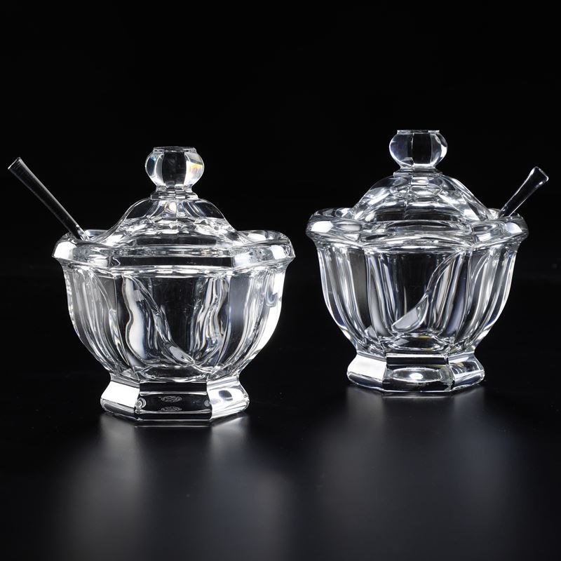 Coppia di contenitori per marmellata “Harcourt Missouri" Francia, Manifattura Baccarat, seconda metà del XX secolo   - Asta L'Art  de la Table - Cambi Casa d'Aste