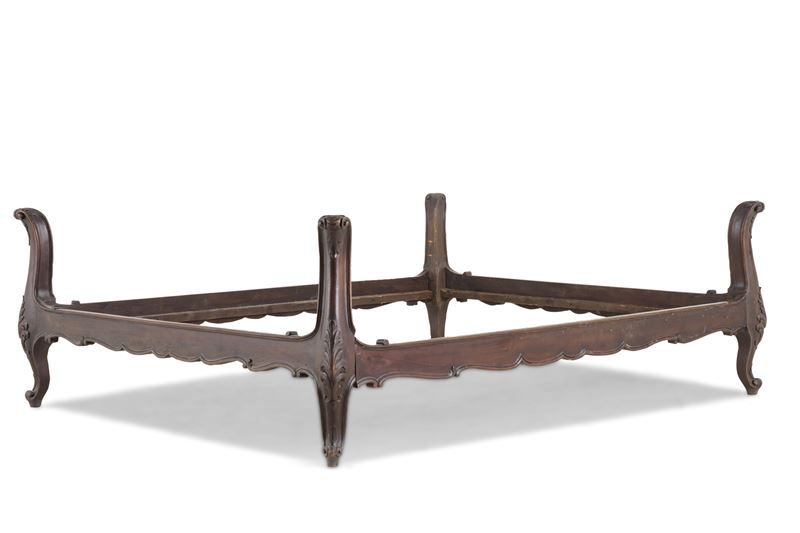 Letto con struttura in legno  - Auction Antique - Cambi Casa d'Aste