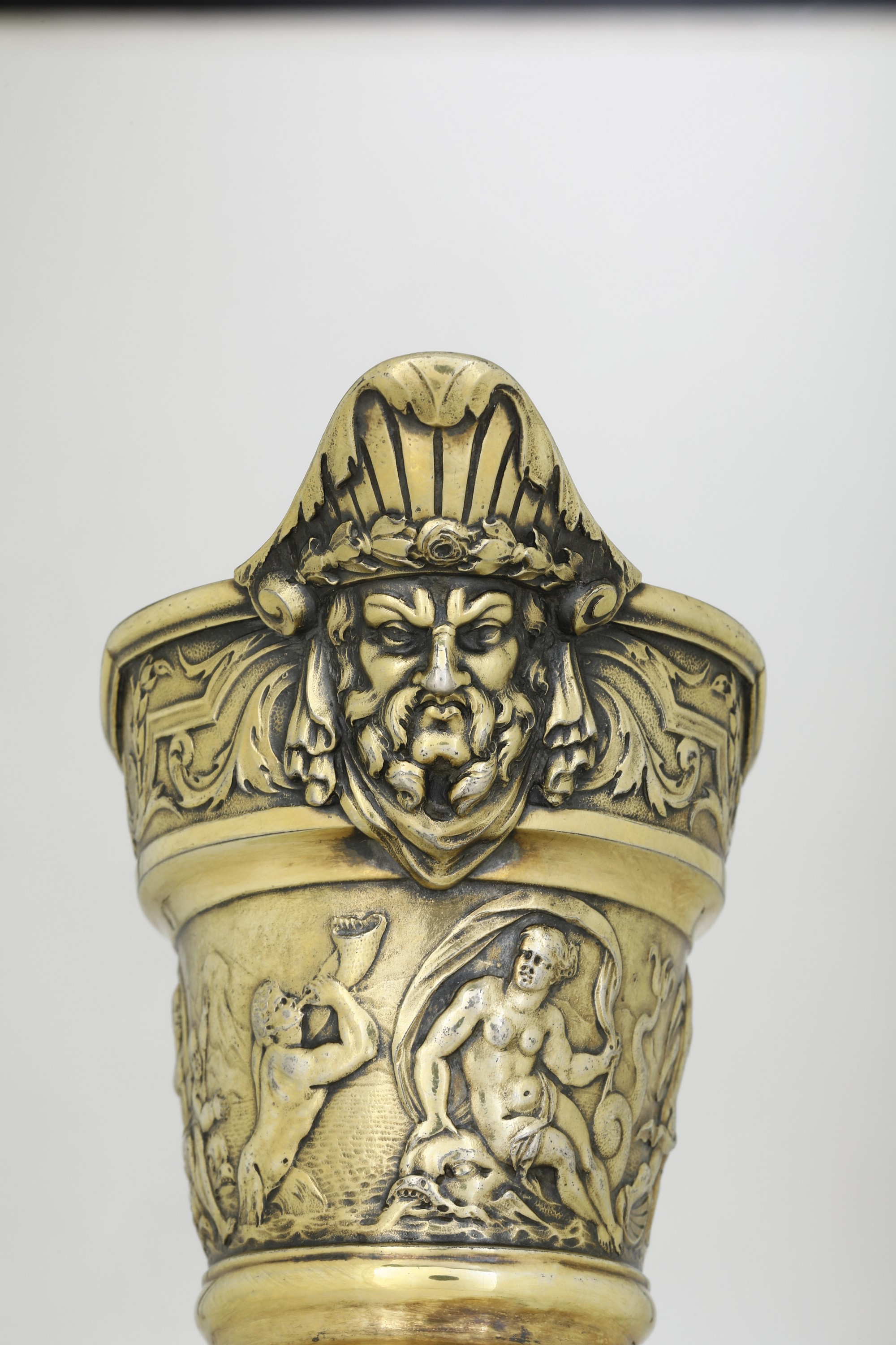 Augsburg, Versatoio barocco in argento fuso, cesellato e dorato (XVII–XVIII secolo)