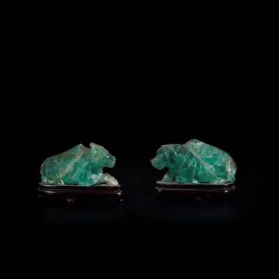 Coppia di Sculture Raffiguranti Bovini in Pietra Dura