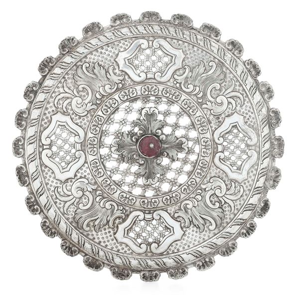 Copri bracere o aureola. Palermo, 1783. Marchio del console (Don) Cosma Amari e dell'argentiere (parziale di difficile lettura)