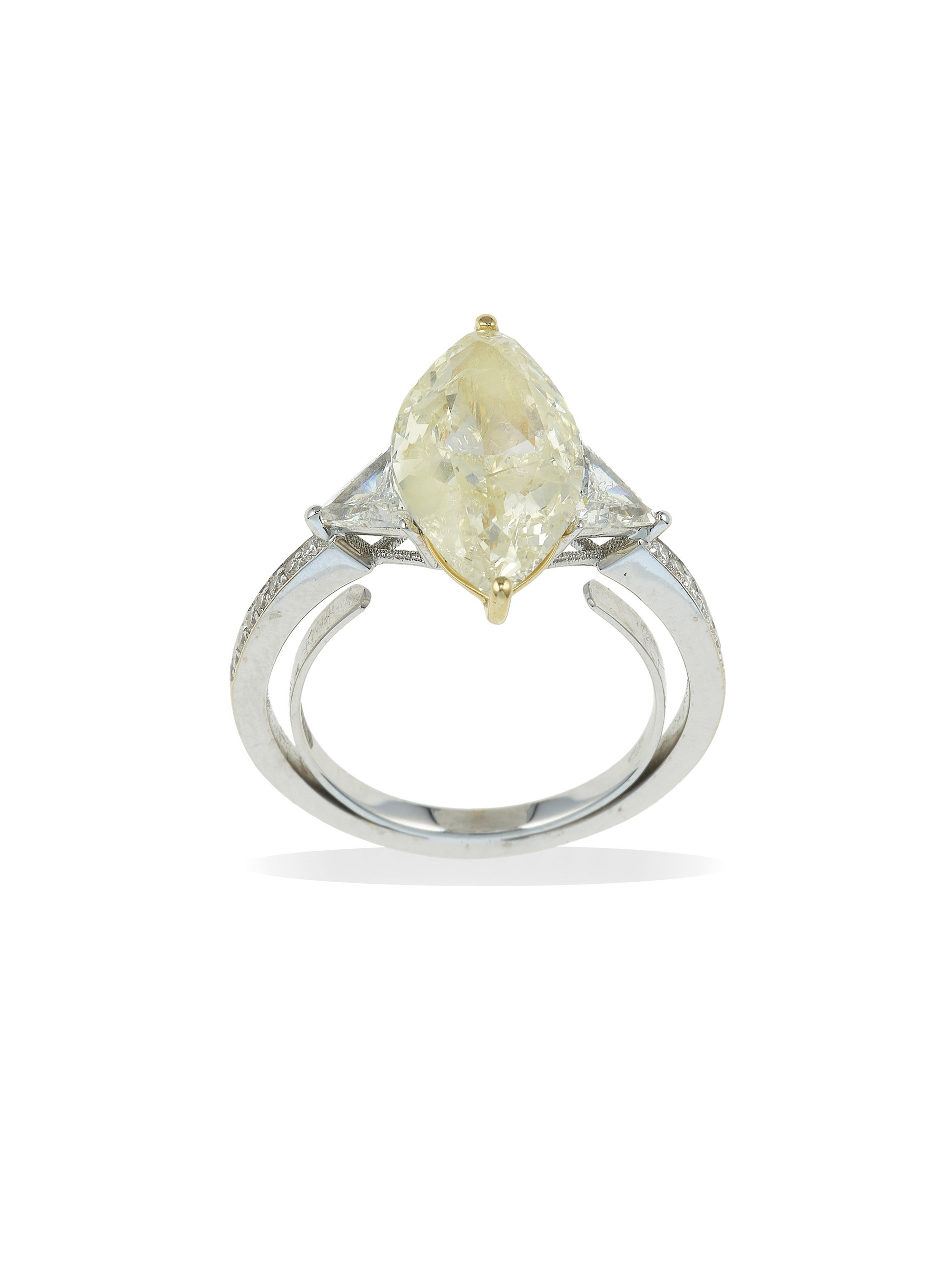 Anello con Diamante Taglio Marquise di Ct 5.08, Natural Fancy Light Yellow