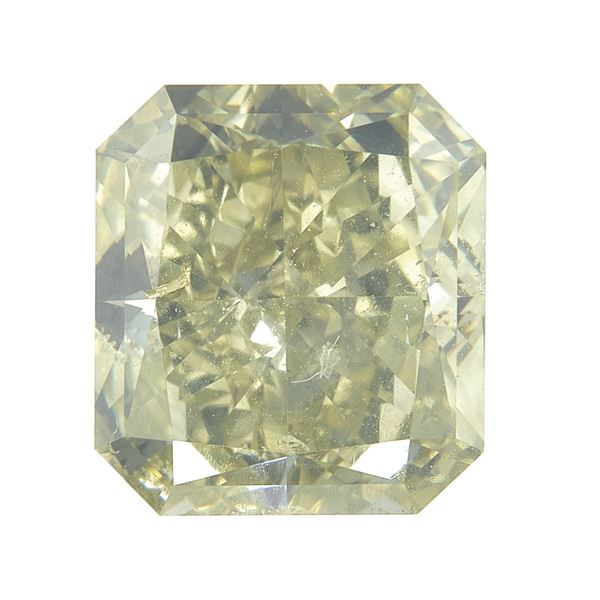 Diamante, fancy greenish yellow, taglio rettangolare a faccette e gradini, di ct 3.02, caratteristiche interne SI2, fluorescenza UV lieve