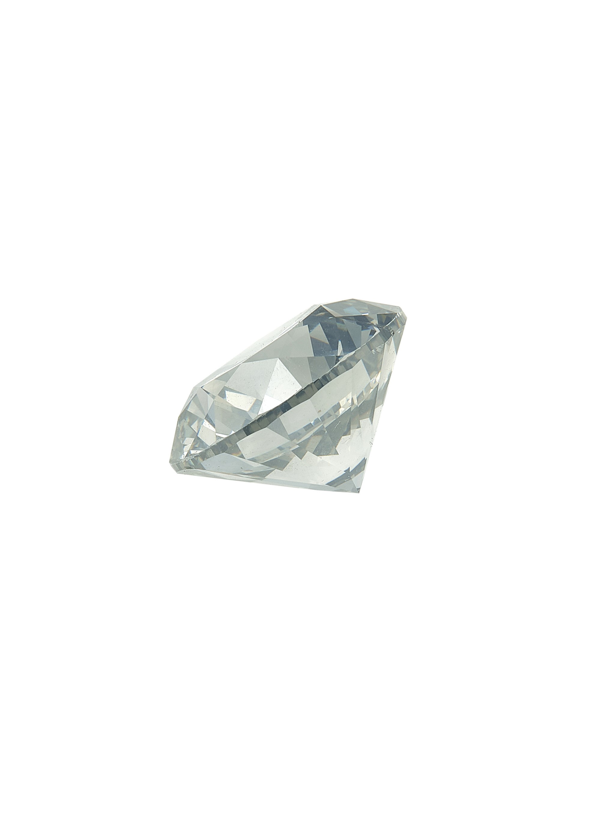 Diamante fancy dark gray, taglio brillante, ct 5.62, caratteristiche interne I1