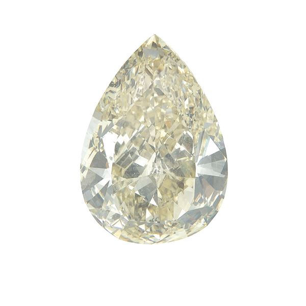 Diamante fancy light yellowish brown, taglio goccia di ct 7.01, caratteristiche interne I1, fluorescenza UV forte