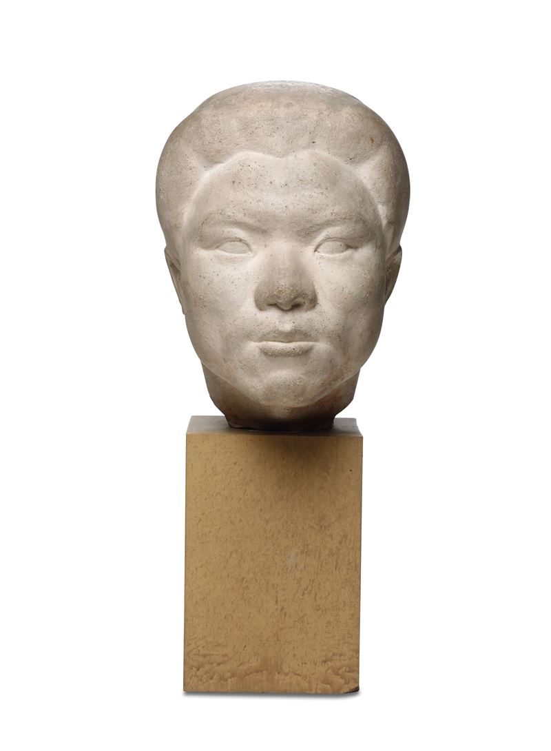 Testa femminile in pietra. XX secolo  - Asta Scultura - Cambi Casa d'Aste