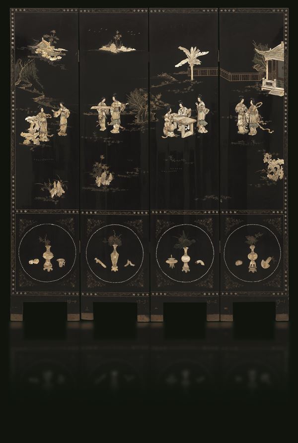 Paravento dipinto a quattro ante a fondo nero con decoro di uccelli su rami fioriti, Cina, Dinastia Qing, XIX secolo