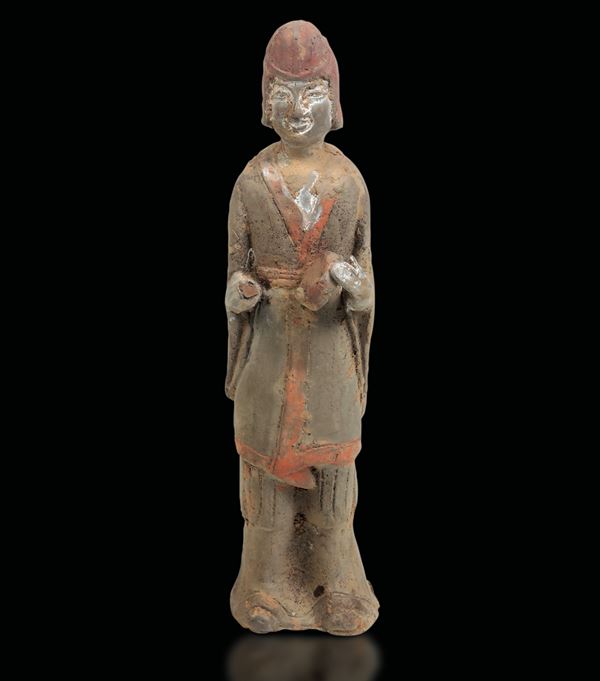 Figura di guerriero in terracotta  con tracce di policromia, Cina, Dinastia Tang (618-906)