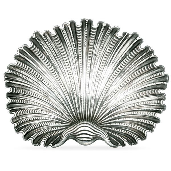 Centrotavola a conchiglia. Maison Gianmaria Buccellati. Argentiere Clementi, Bologna. Italia XX-XXI secolo