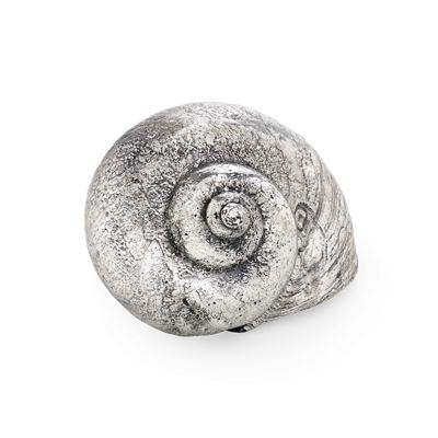 Mario Buccellati, Conchiglia rivestita in argento con etichetta a scudo, Italia XX-XXI secolo