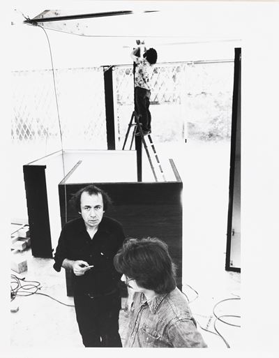 Vito Acconci Durante L’allestimento della Mostra