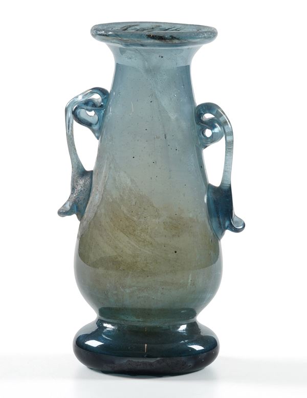 Piccolo vaso in vetro blu