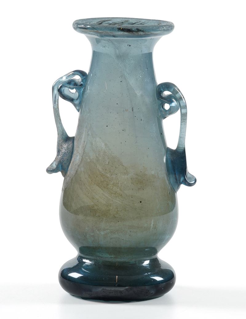 Piccolo vaso in vetro blu  - Asta Antiquariato - Cambi Casa d'Aste