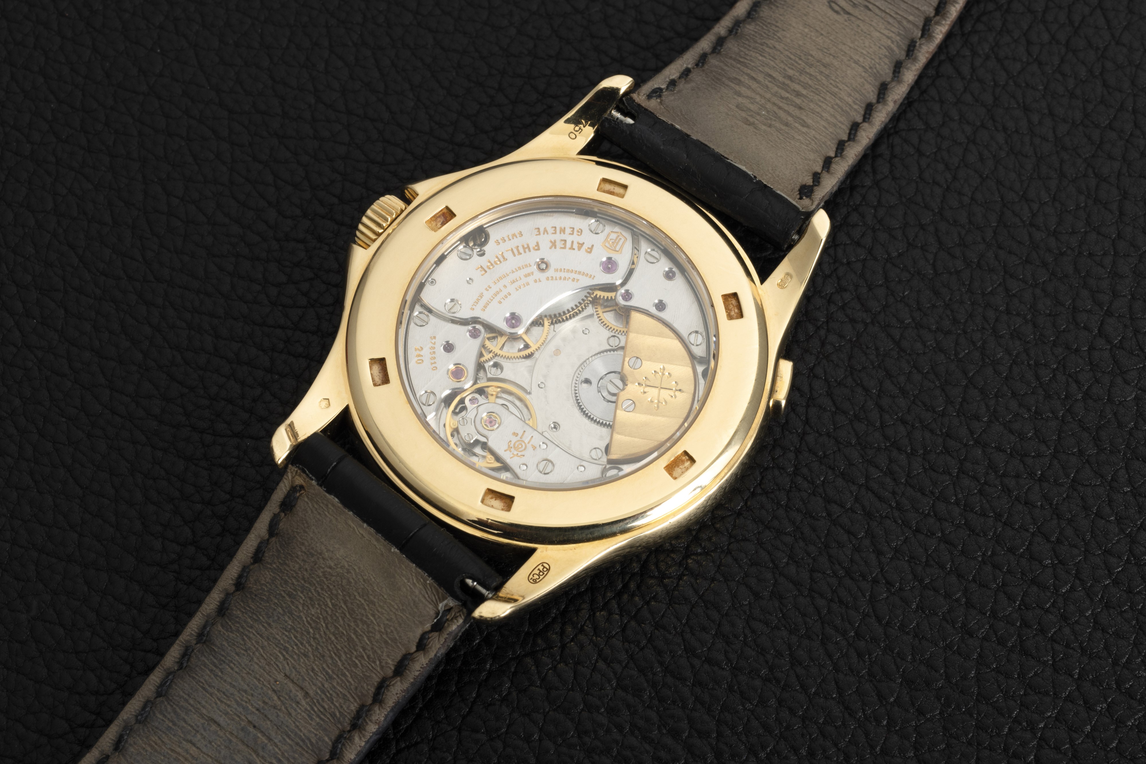 Patek Philippe - Elegante Worldtime Ref 5130j in Oro Bianco 18k, Disco Girevole con 24 Fusi Orari...