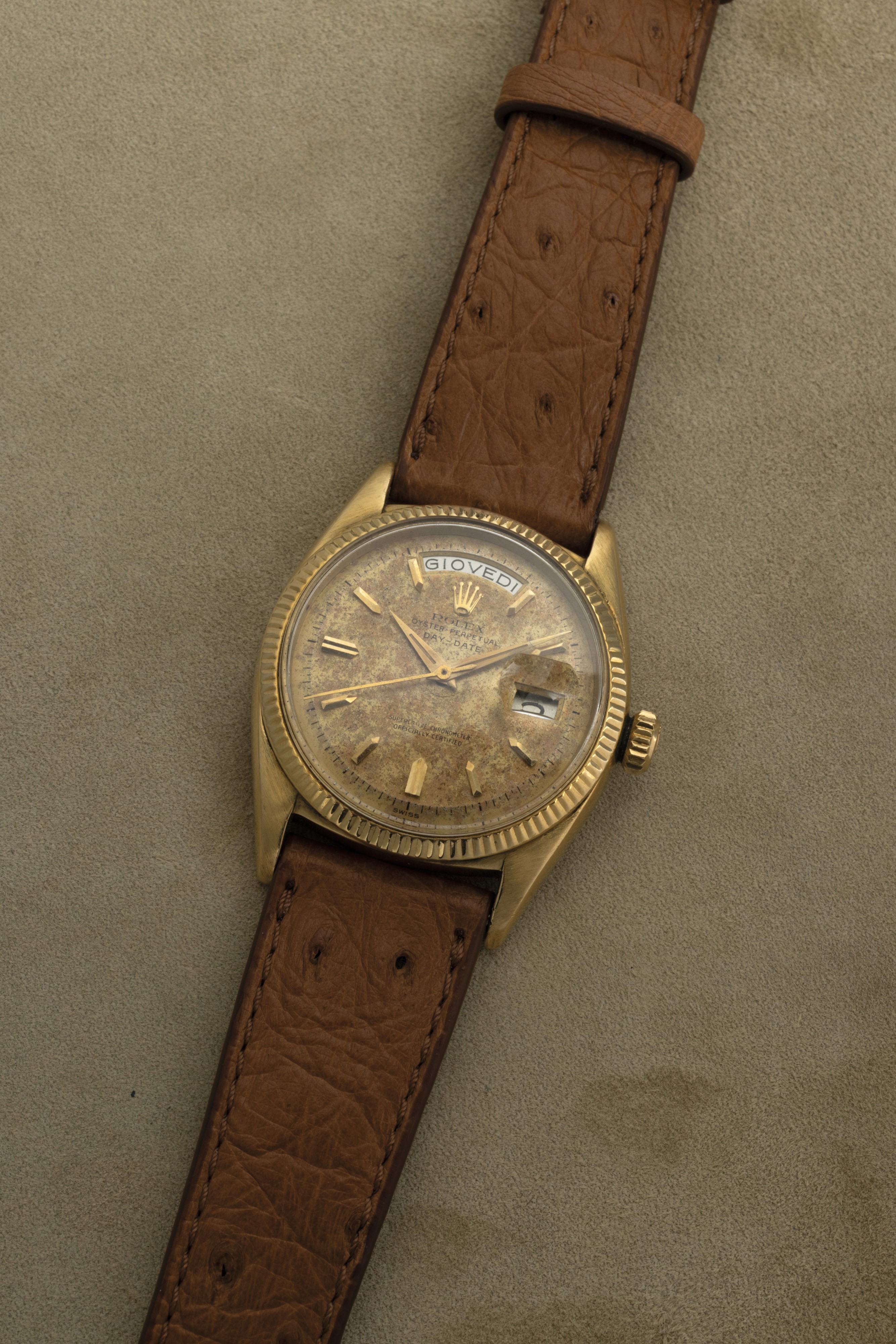 Rolex - Daydate Ref 6611 in Oro Giallo 18k con Quadrante Virato Indici a Daga Movimento Automatic...