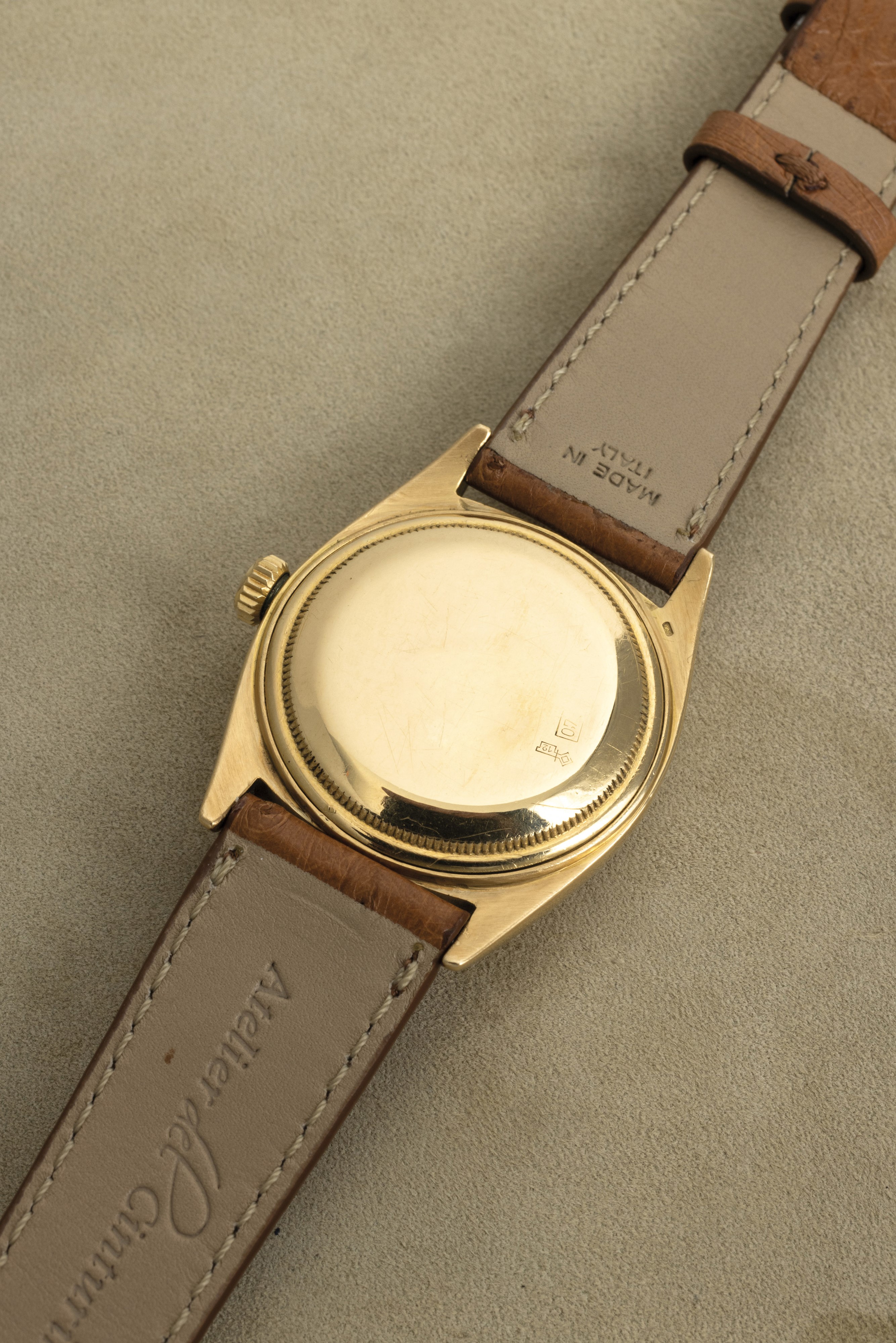 Rolex - Daydate Ref 6611 in Oro Giallo 18k con Quadrante Virato Indici a Daga Movimento Automatic...