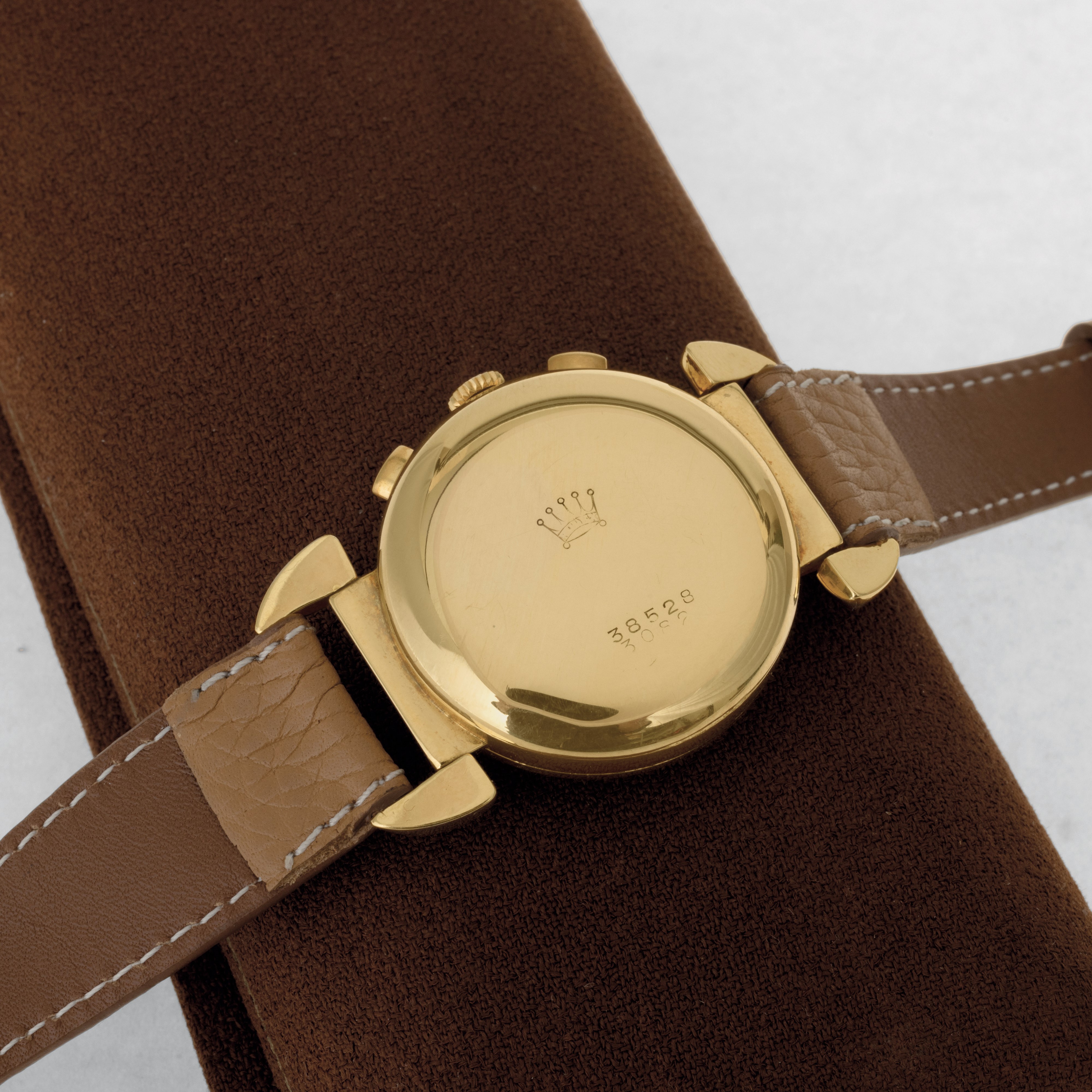 Rolex - Cronografo Antimagnetico Ref 3082 in Oro Giallo 18k con Anse Snodate e Tasti a Oliva, Due...