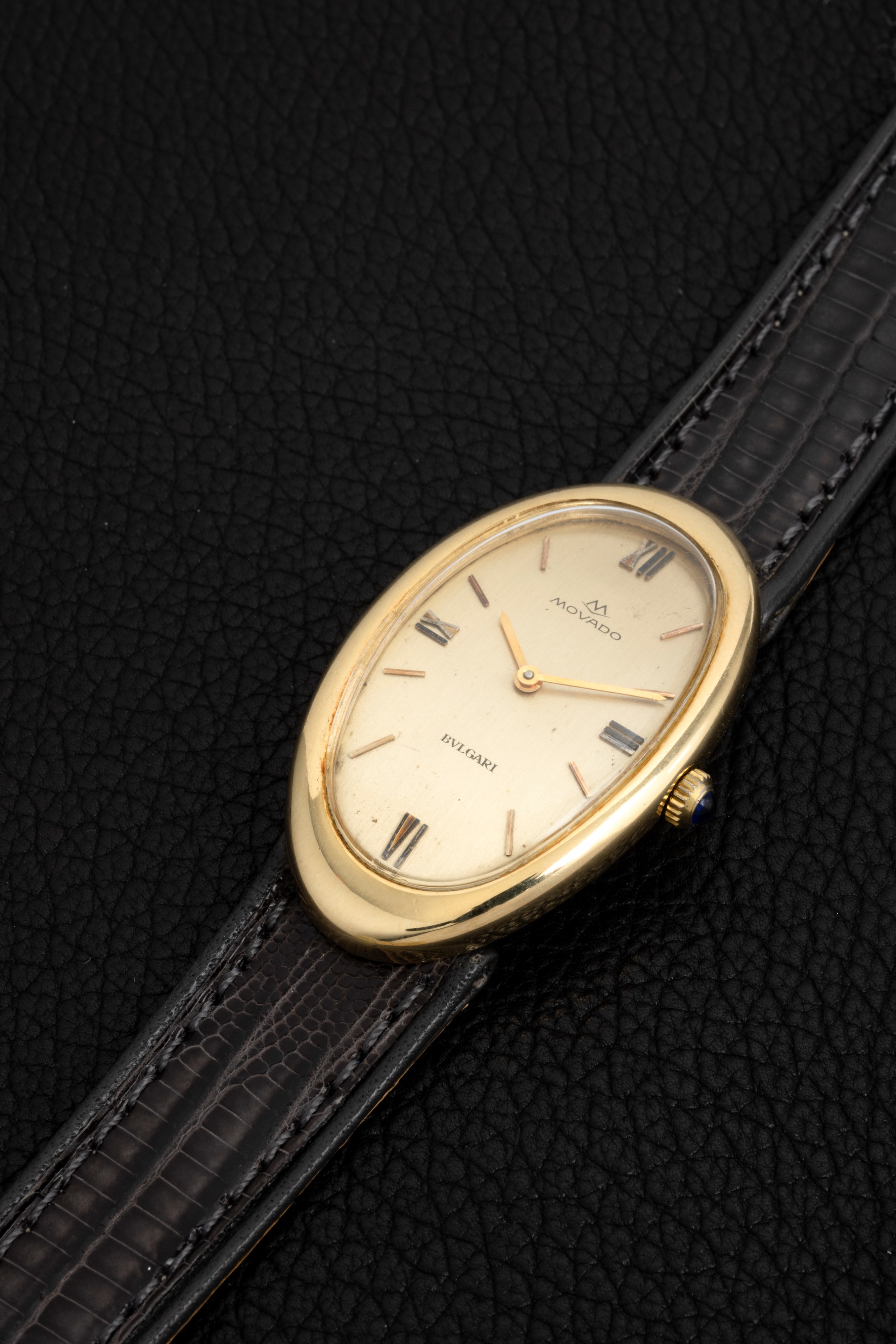 Movado - Ovale Allongèe in Oro Giallo 18k con Personalizzazione di "bvlgari" sul Quadrante