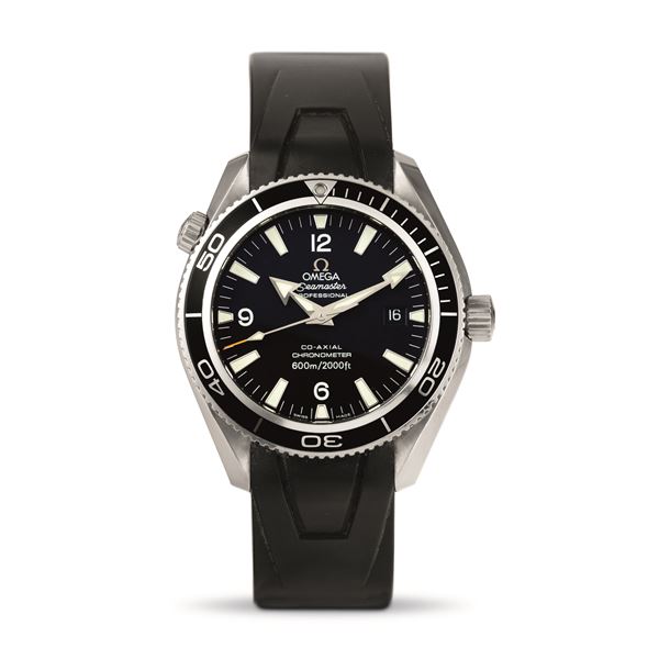 Omega - Seamaster Planet Ocean ref 168.1651, Co-Axial automatic movement rubber strap complete with box and guarantee