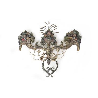 Applique in legno intagliato dorato e laccato, decorazione a cornucopie, XX secolo