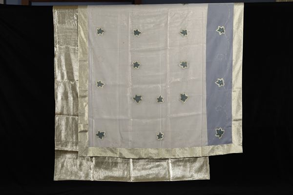 Tovaglia con dodici tovaglioli.