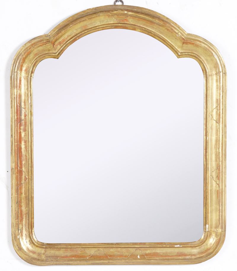 Specchiera centinata in legno intagliato e dorato. XIX secolo  - Auction Antiques - Cambi Casa d'Aste