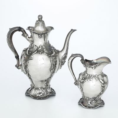 Caffettiera e lattiera, Argento fuso e sagomato, Inghilterra XX secolo