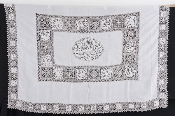 Tovaglia con dodici tovaglioli