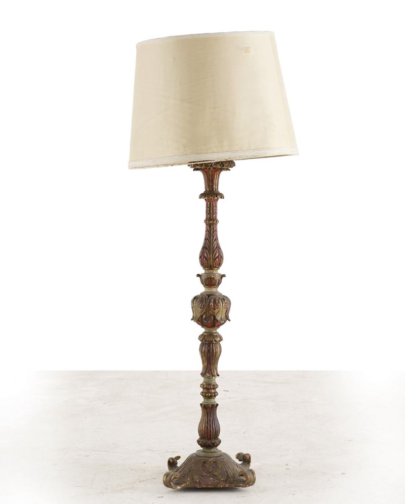 Torciera da terra in legno intagliato, laccato e dorato. XIX secolo  - Auction Antique - Cambi Casa d'Aste