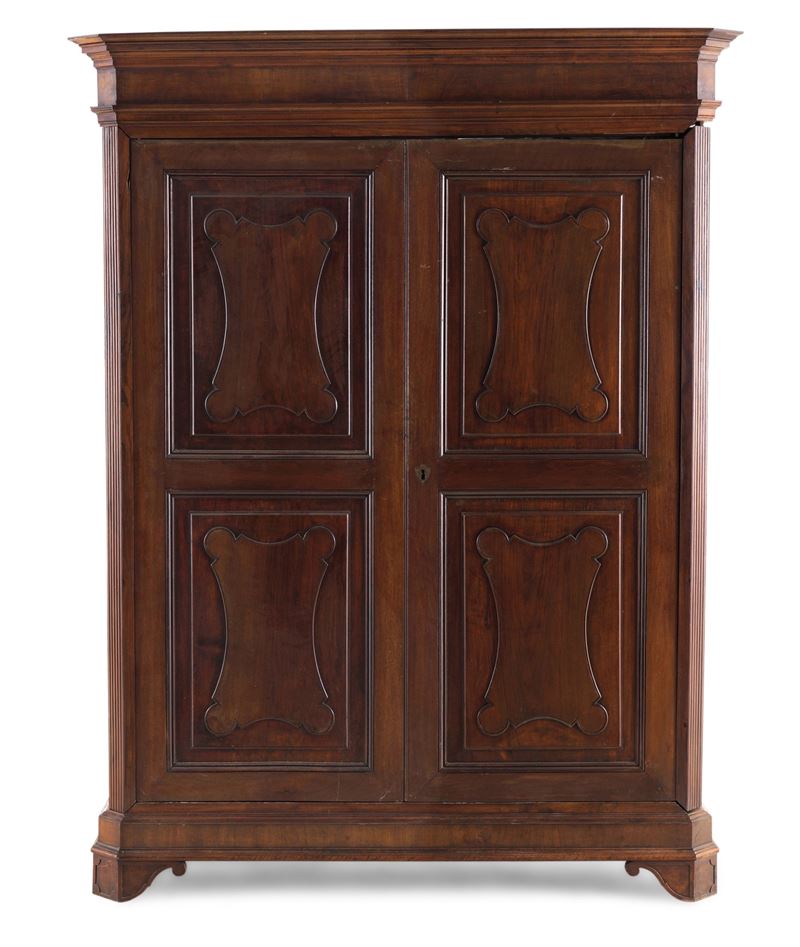 Armadio a due ante in legno di noce. XIX secolo  - Auction Antiques - Cambi Casa d'Aste