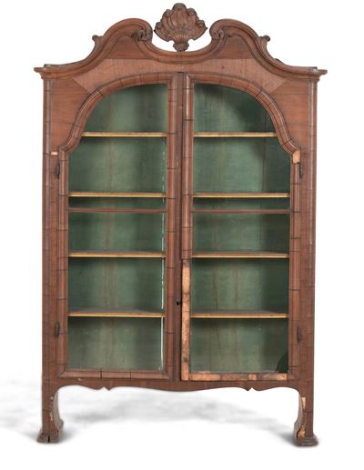 Vetrina a Due Ante in Legno di Noce. XIX Secolo