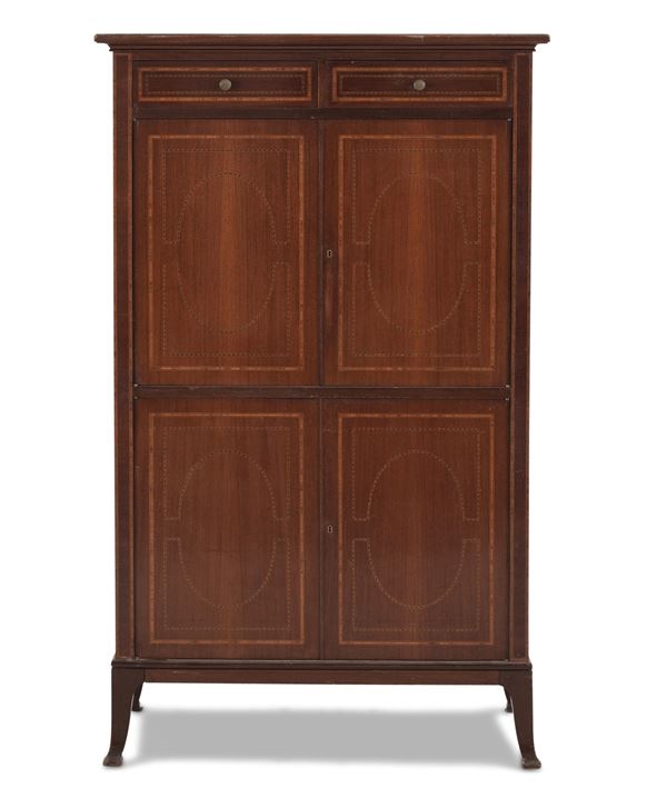 Mobile credenza impiallacciato in legno di mogano. XX secolo