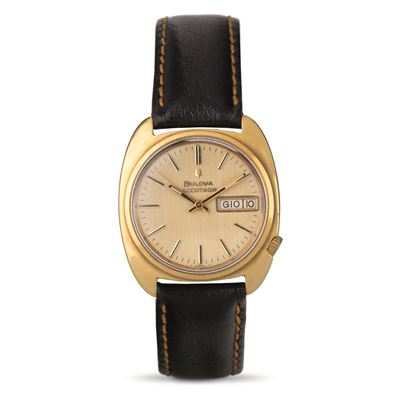 Accutron Tonneau in Oro Giallo 18k con Indicazione di Giorno e Data Movimento a Diapason