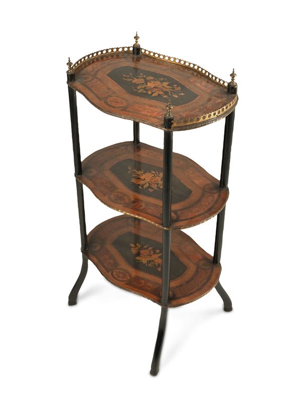 Guéridon impiallacciato e intarsiato in legni vari, fine XIX, inizi XX secolo