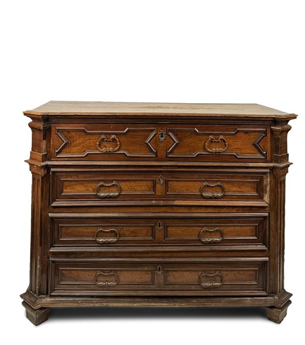 Canterano in noce, Lombardia, fine del XVII/inizi del XVIII secolo