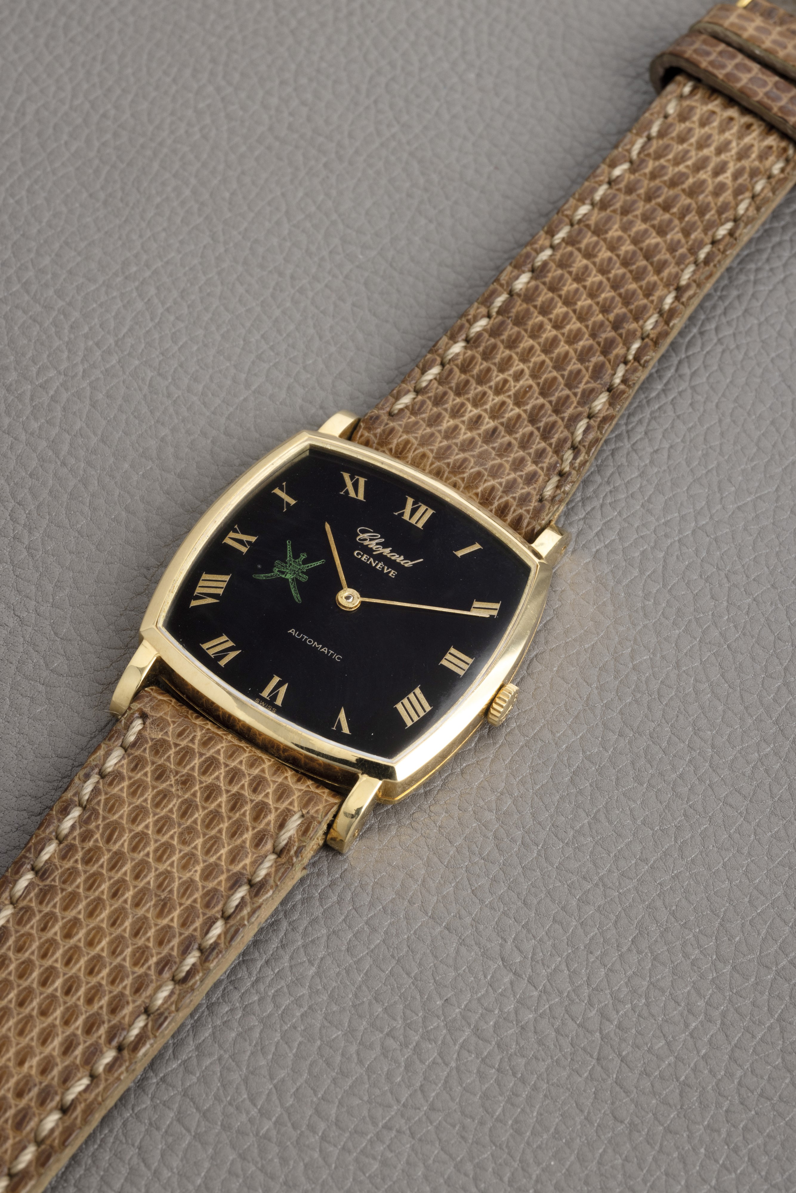 Chopard - Raro Orologio di Forma Quadrante Nero con Spade del Khanjar Verdi, Cassa in Oro Giallo,...