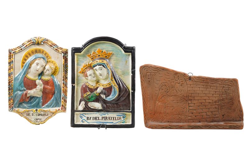 Tre targhe devozionali, XIX secolo.  - Auction Ceramics and glass - Cambi Casa d'Aste